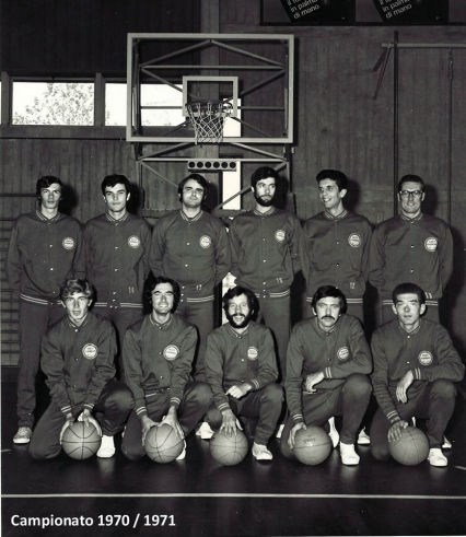 Formazione della Auso Siemens nella stagione 1970/71: da sx. Sarti, Ongaro E., Schiavon, Rossetti, Ongaro G., Pieri, Stepanov, Turra, Brega, Danieletto, Gippi (foto inviata da Pieri).